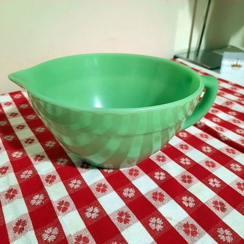 Vintage Fire King Jadeite Handle Spout Batter Mixing Bowl